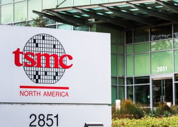TSMC stock inches up on strong Q3 earnings but tariff risk warrants caution