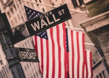 US midday market brief: Dow reverses sharply as jobs data dampens rate-cut hopes