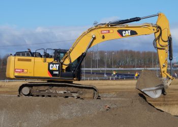 Is it too late to buy Caterpillar after its bullish 2025 run?