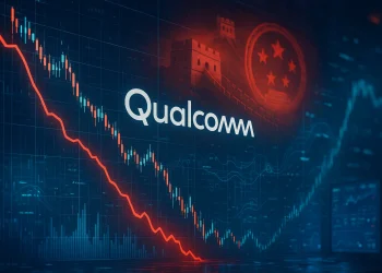 Qualcomm stock price is sending mixed signals: is it a good buy?