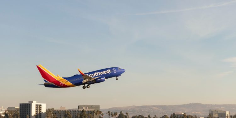 Why Southwest emerged as the top US airline stock in 2025?