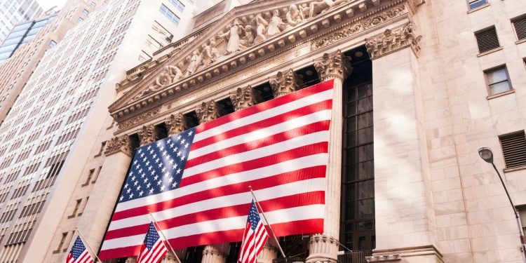 US midday market brief: stocks sputter as Dow, S&P 500 and Nasdaq dip ahead of year-end