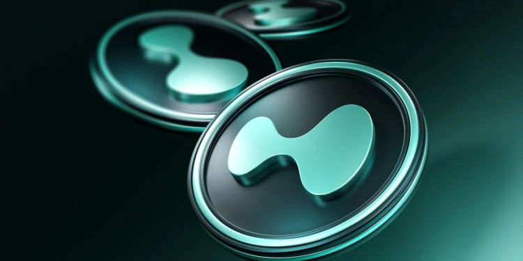 HYPE crypto price forms risky pattern as key Hyperliquid metrics dive