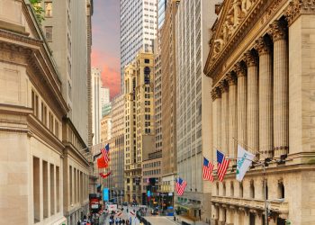 US midday market brief: S&P 500 rises 0.7% as jobs data lifts sentiment