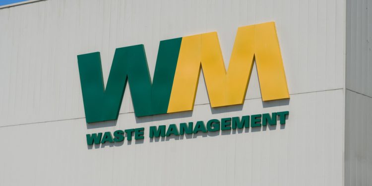 Waste Management stock forecast ahead of earnings: buy or sell?