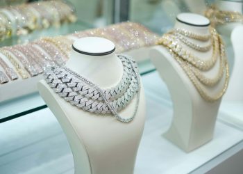 Silver price volatility: why it’s bad news for Pandora stock