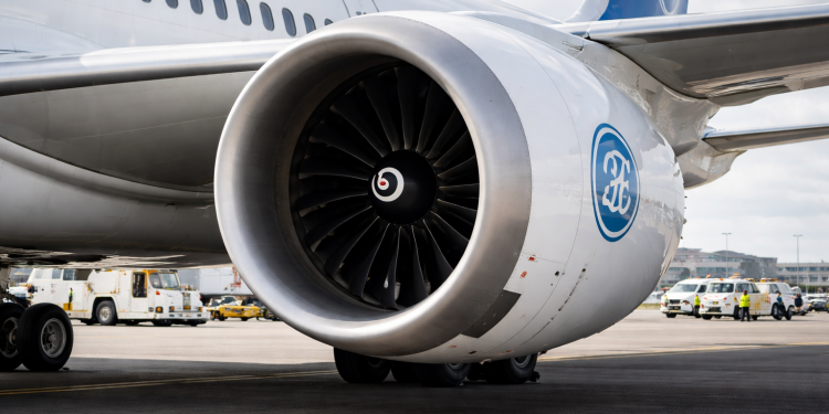 GE Aerospace stock is falling: buy the dip or sell the rip?